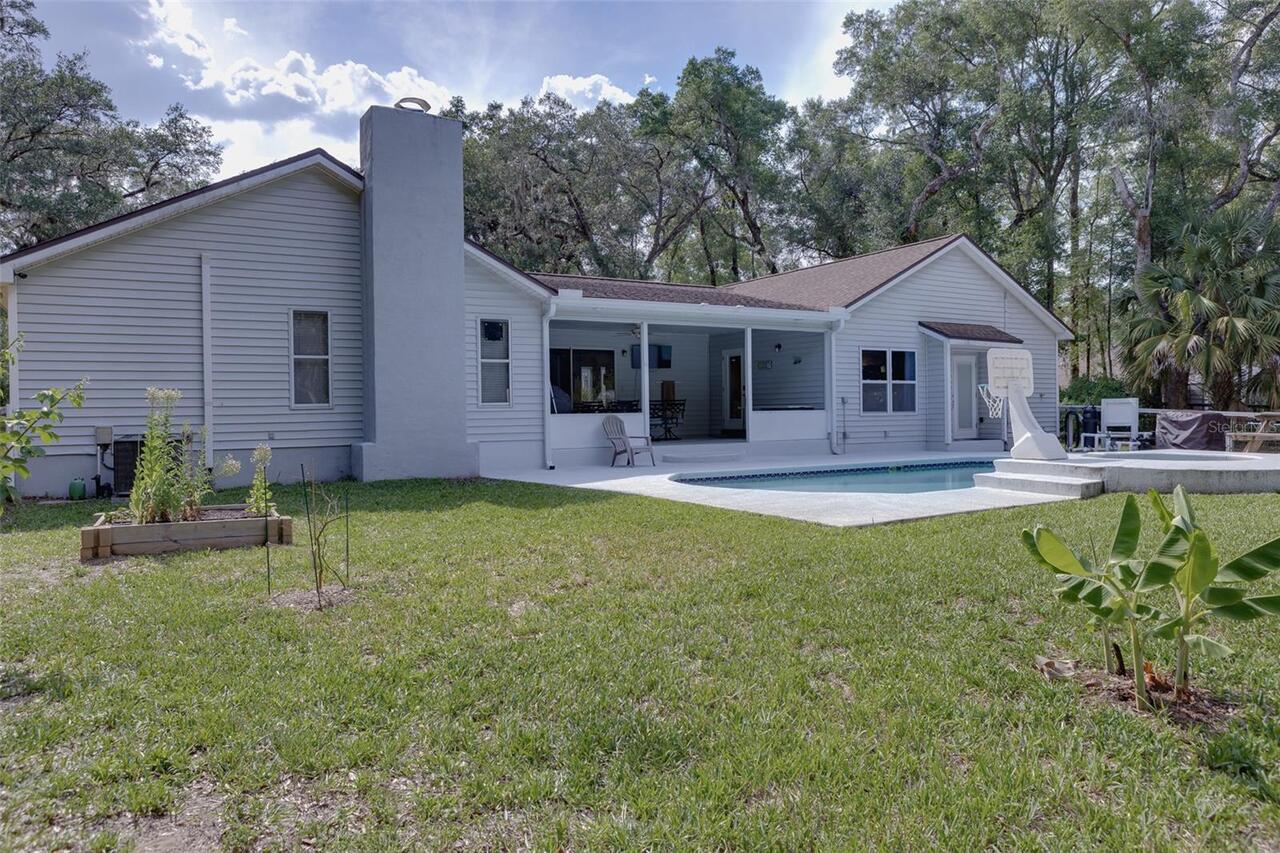 Listing Photo 10