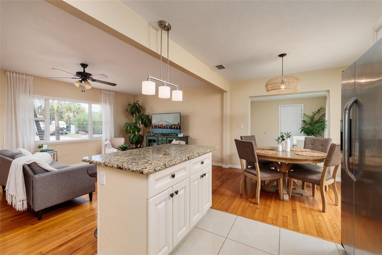 Listing Photo 11