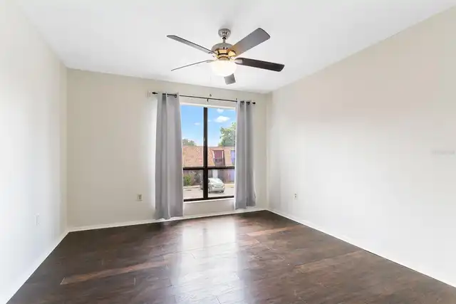 Listing Photo 23
