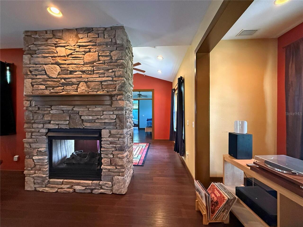 Listing Photo 8