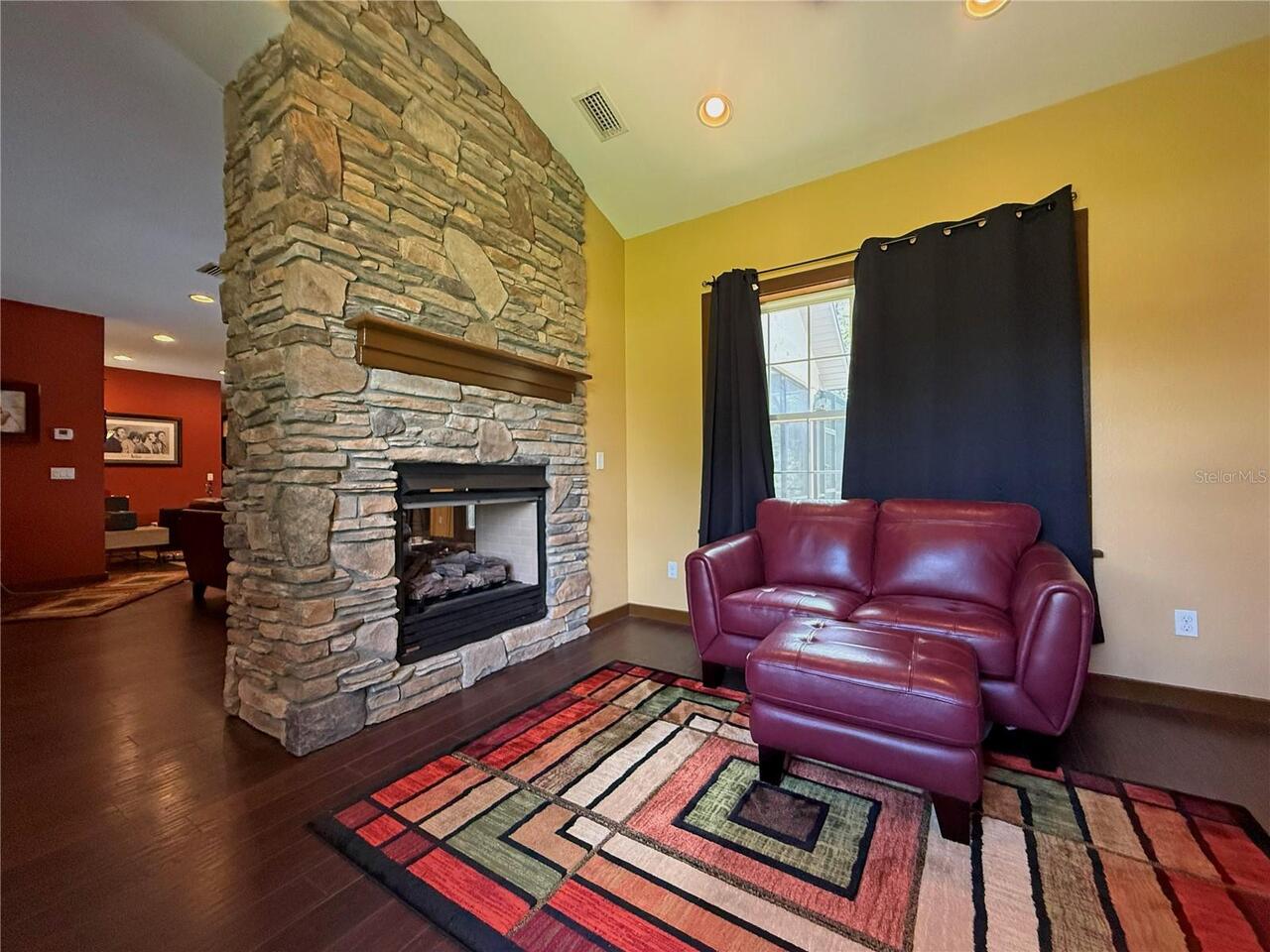 Listing Photo 11