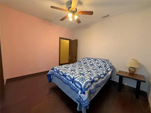 Listing Photo 24