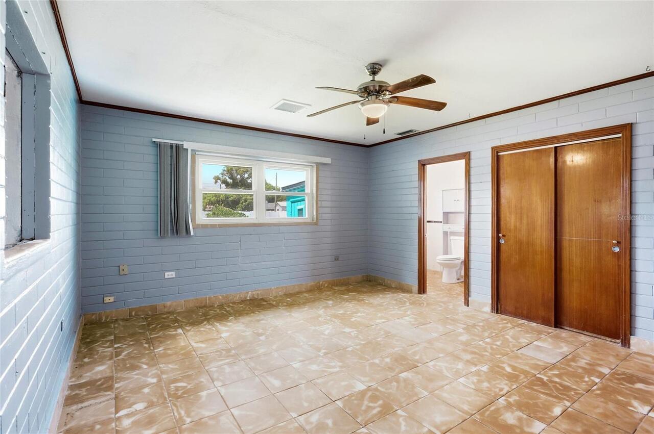 Listing Photo 17