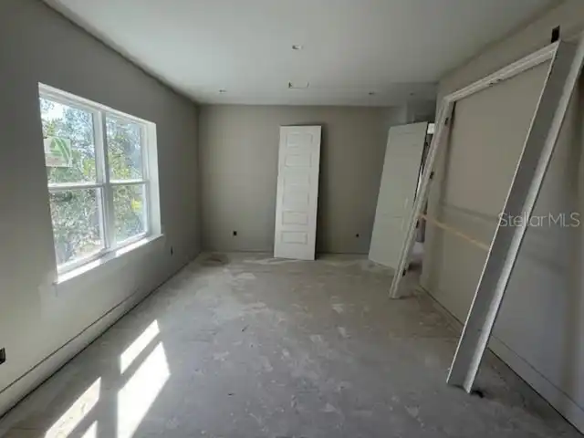 Listing Photo 12