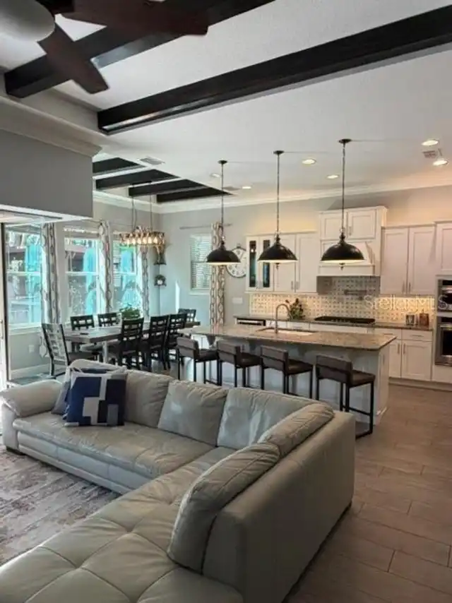 Listing Photo 17