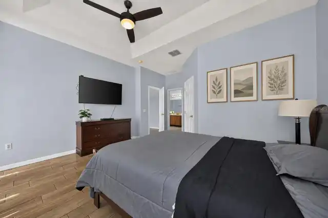 Listing Photo 25