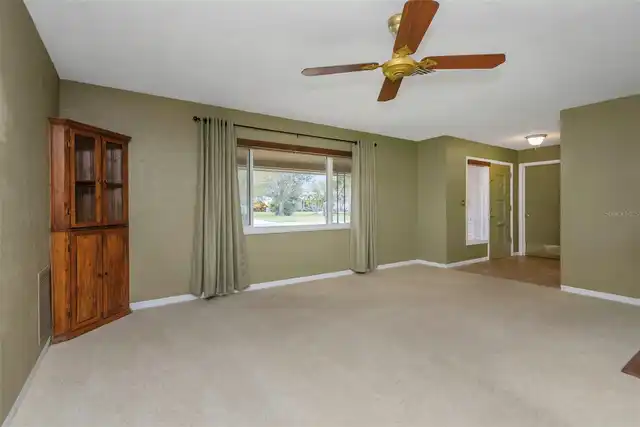 Listing Photo 8
