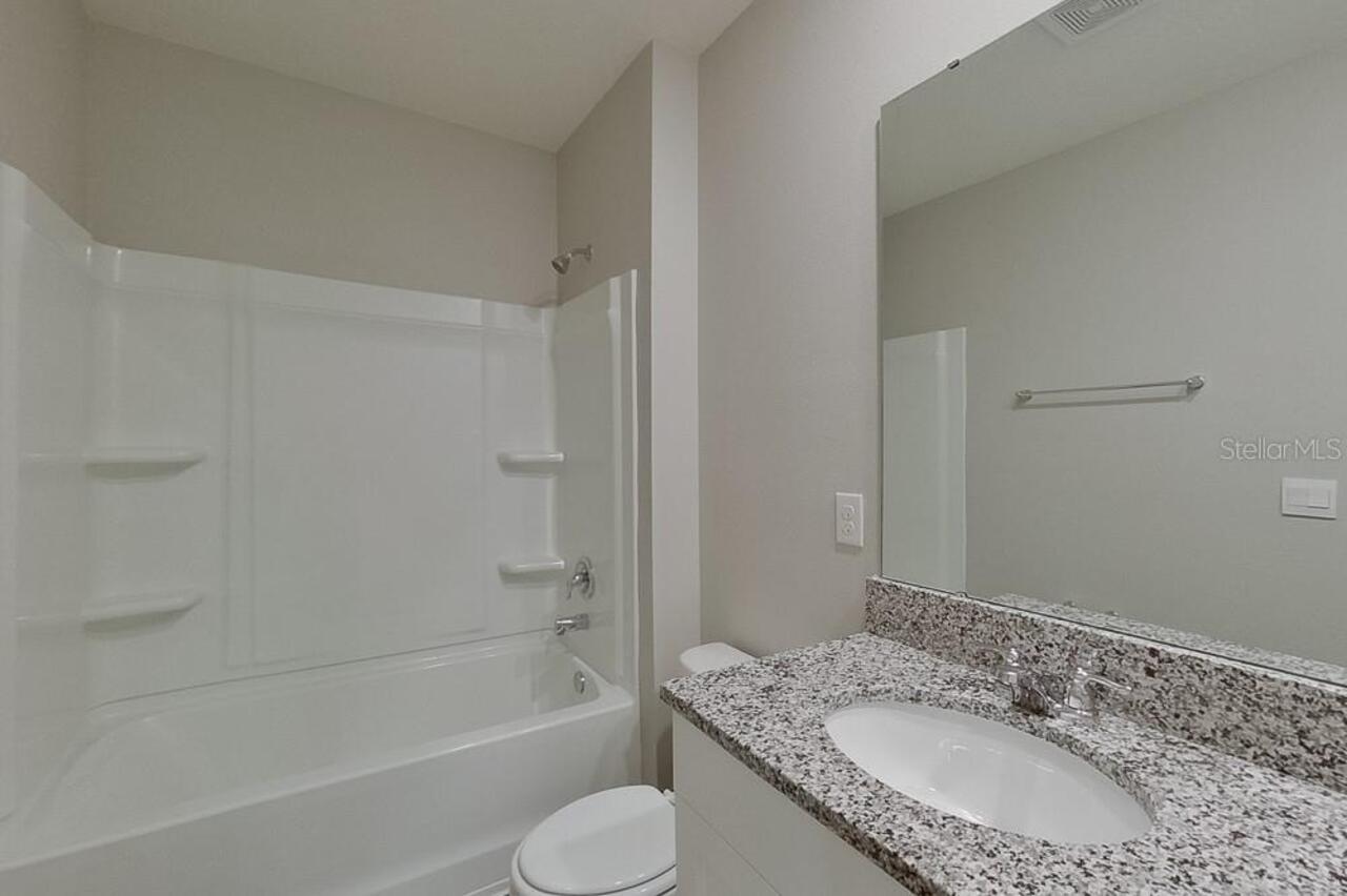Listing Photo 14