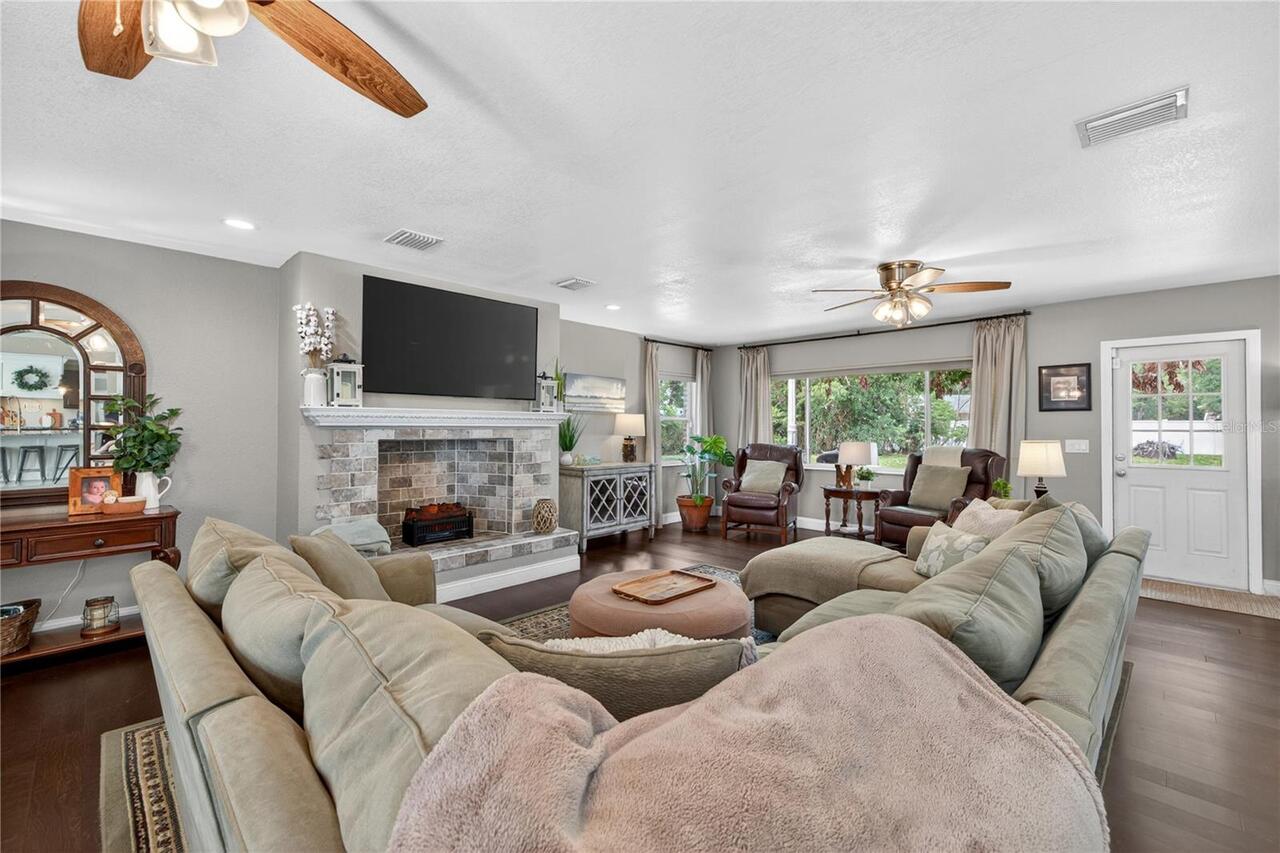 Listing Photo 7