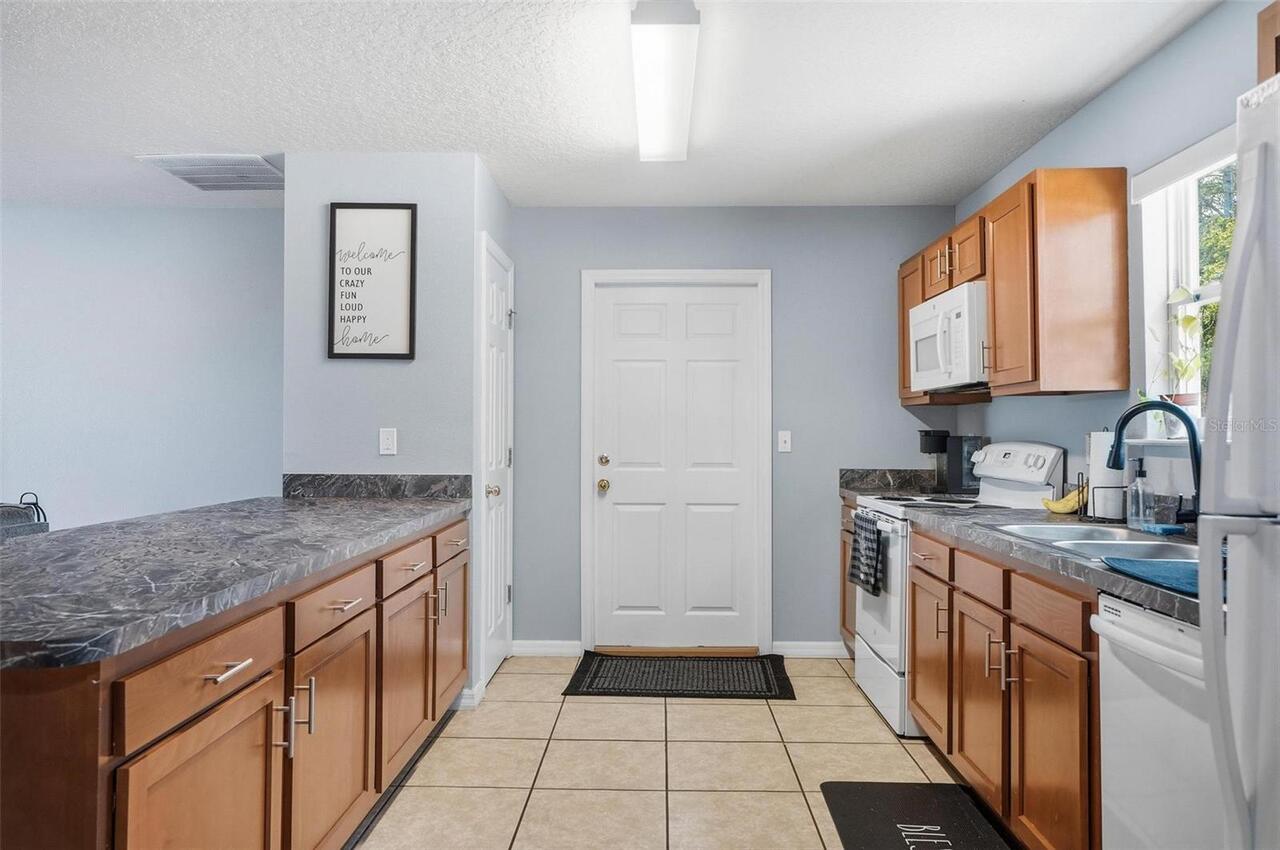 Listing Photo 15