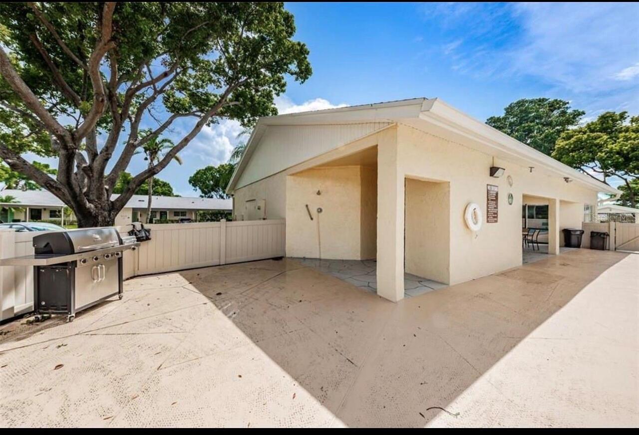 Listing Photo 9