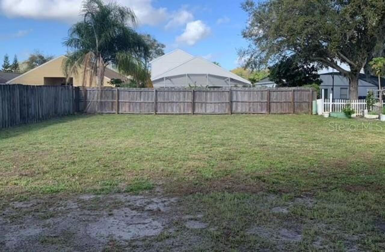 Listing Photo 16