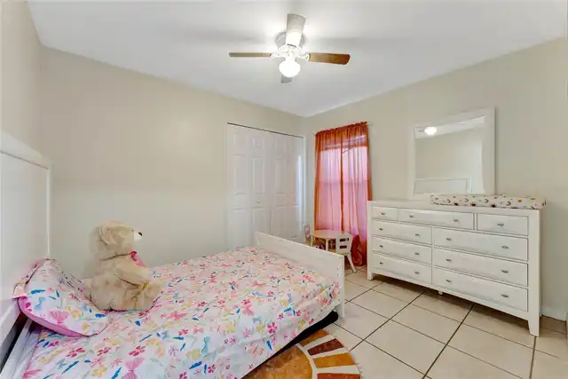Listing Photo 9