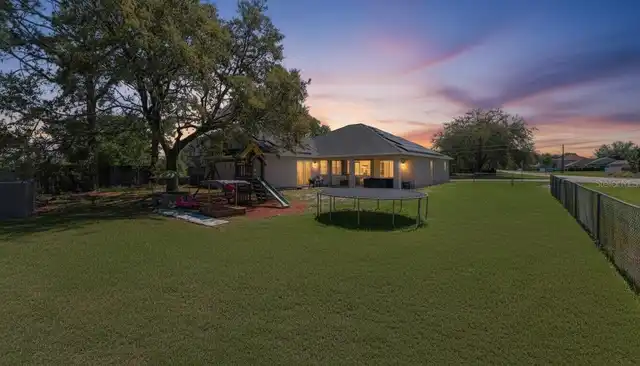 Listing Photo 18