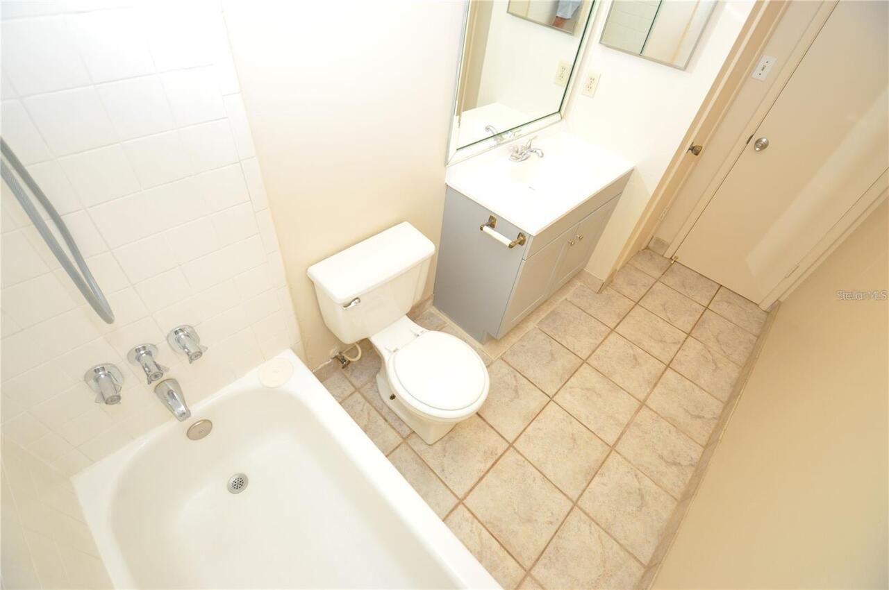 Listing Photo 9