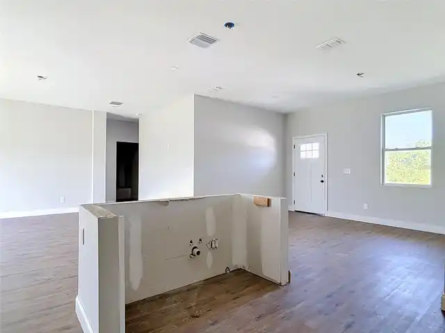 Listing Photo 16
