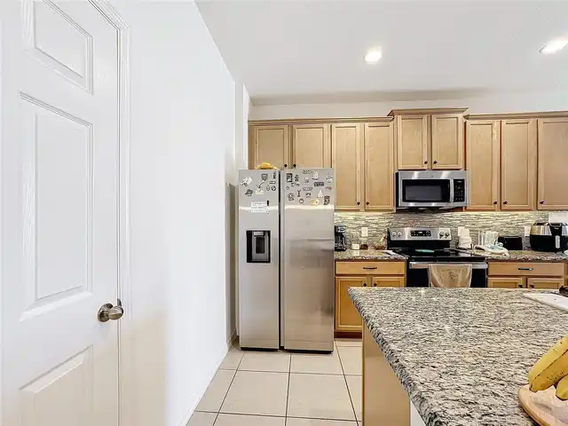 Listing Photo 11