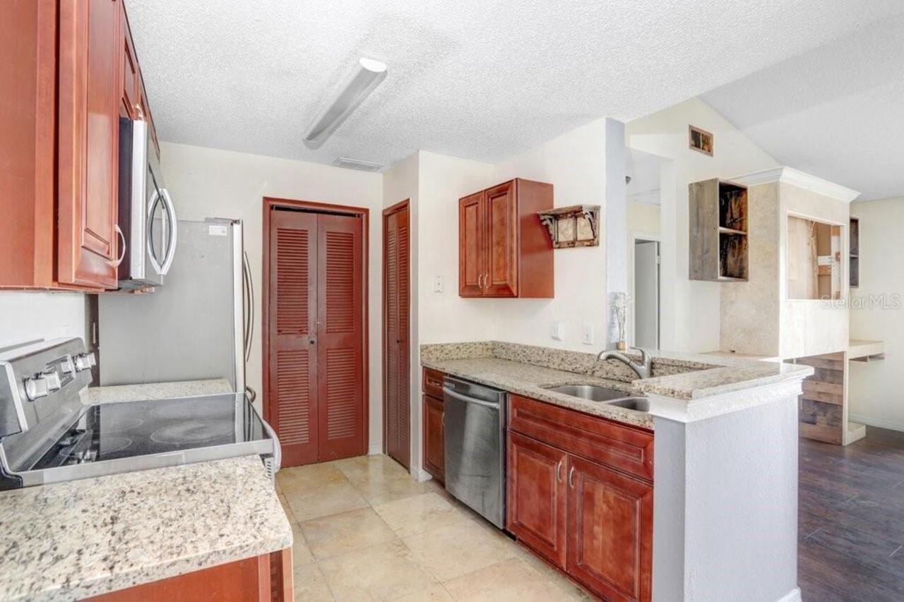 Listing Photo 9