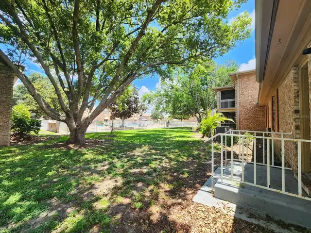 Listing Photo 11