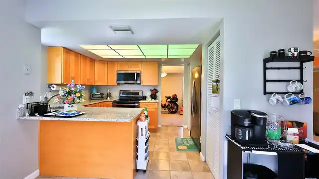 Listing Photo 11