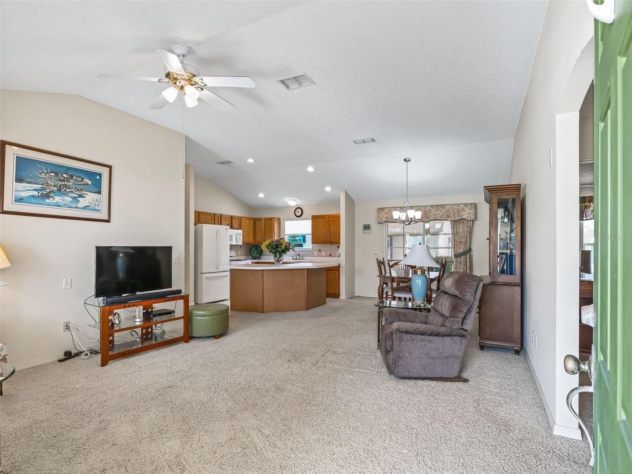 Listing Photo 9