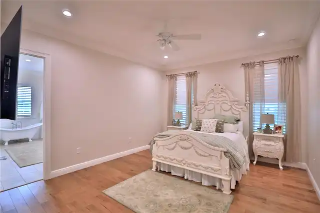 Listing Photo 23