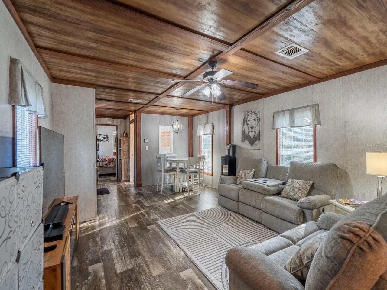Listing Photo 8