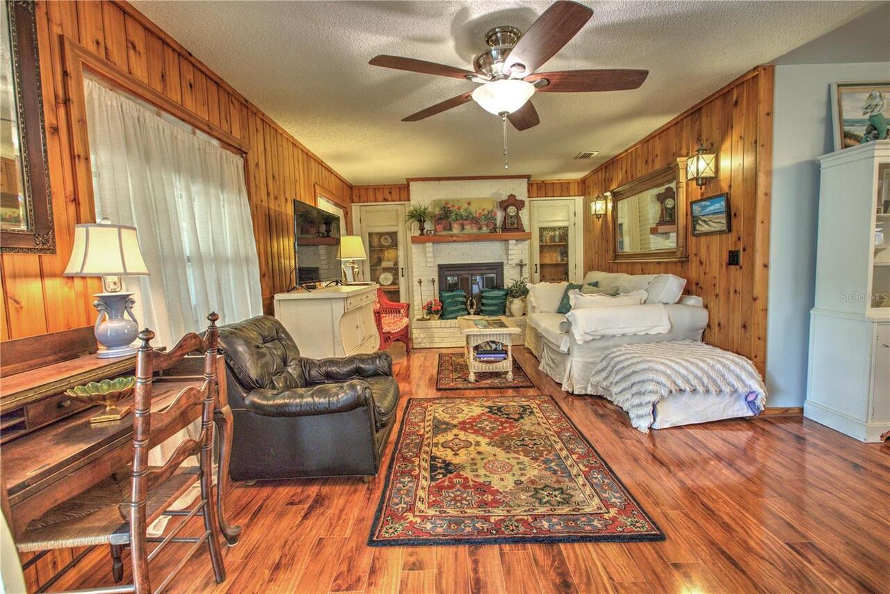 Listing Photo 9