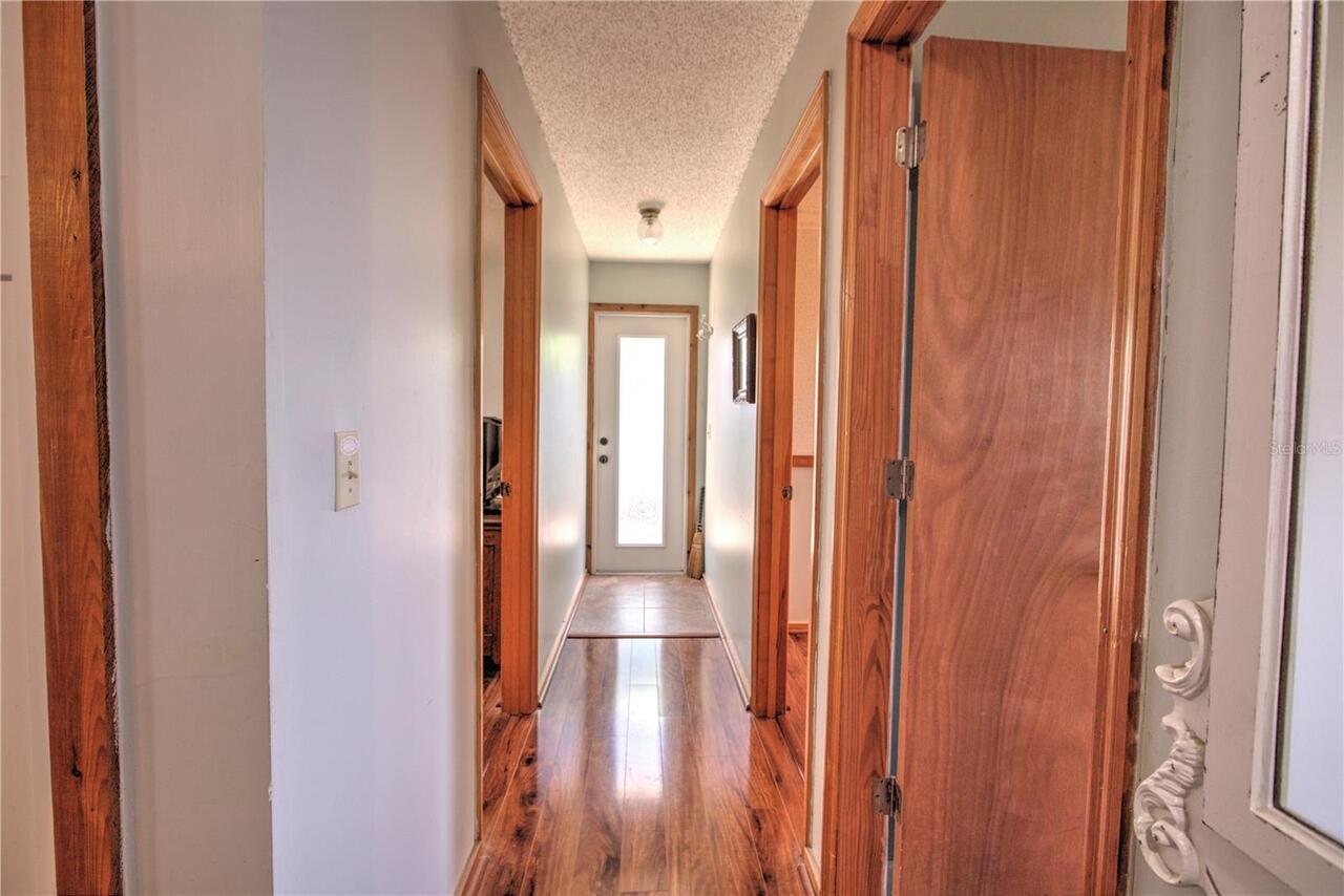 Listing Photo 17