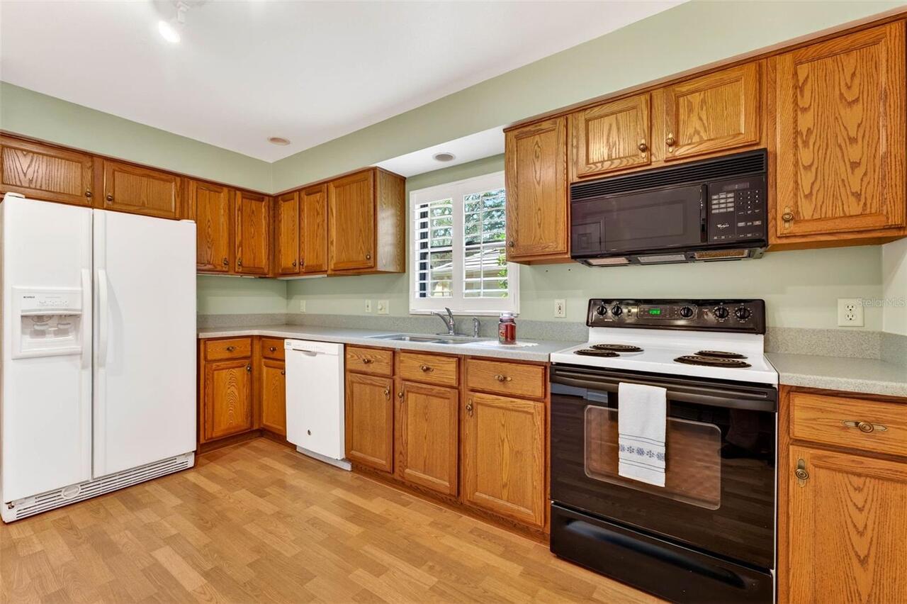 Listing Photo 8