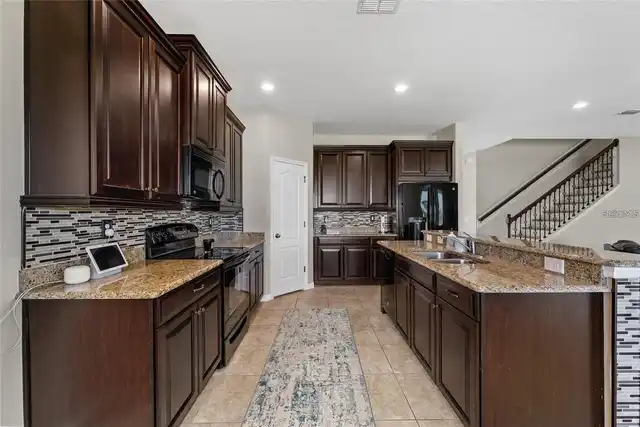 Listing Photo 9