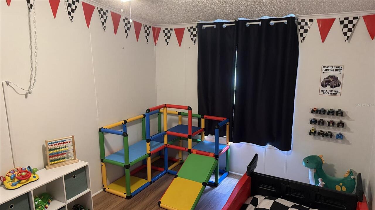 Listing Photo 14