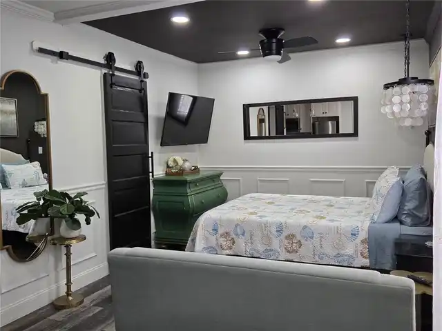 Listing Photo 8