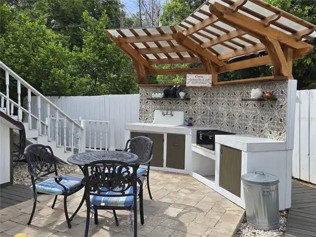 Listing Photo 16