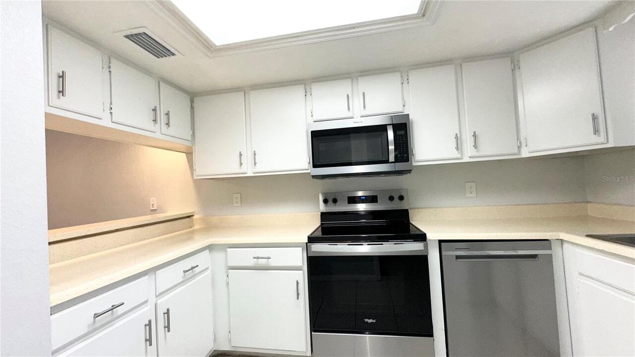 Listing Photo 9