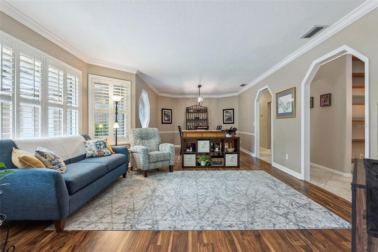 Listing Photo 9