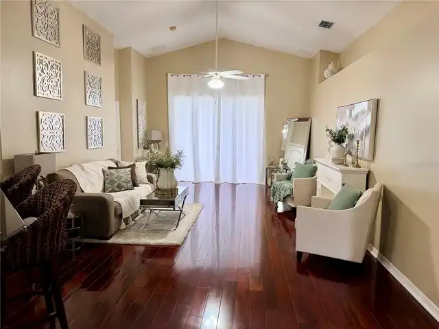 Listing Photo 7