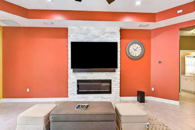 Listing Photo 17