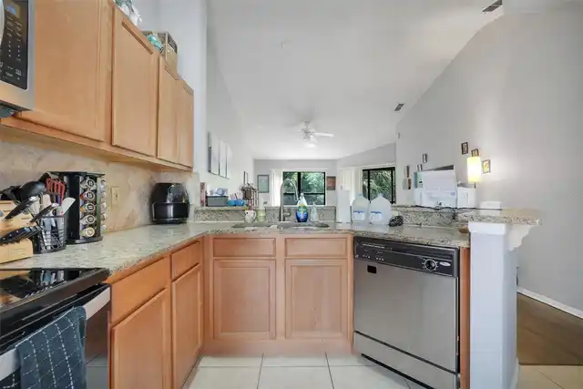 Listing Photo 8