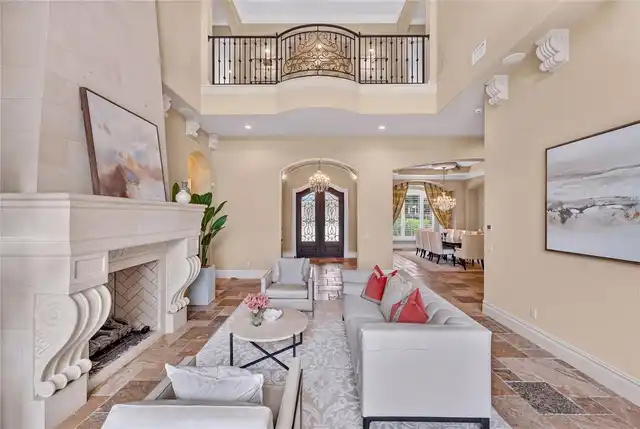 Listing Photo 8