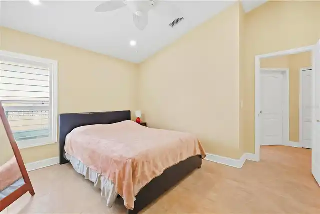 Listing Photo 37