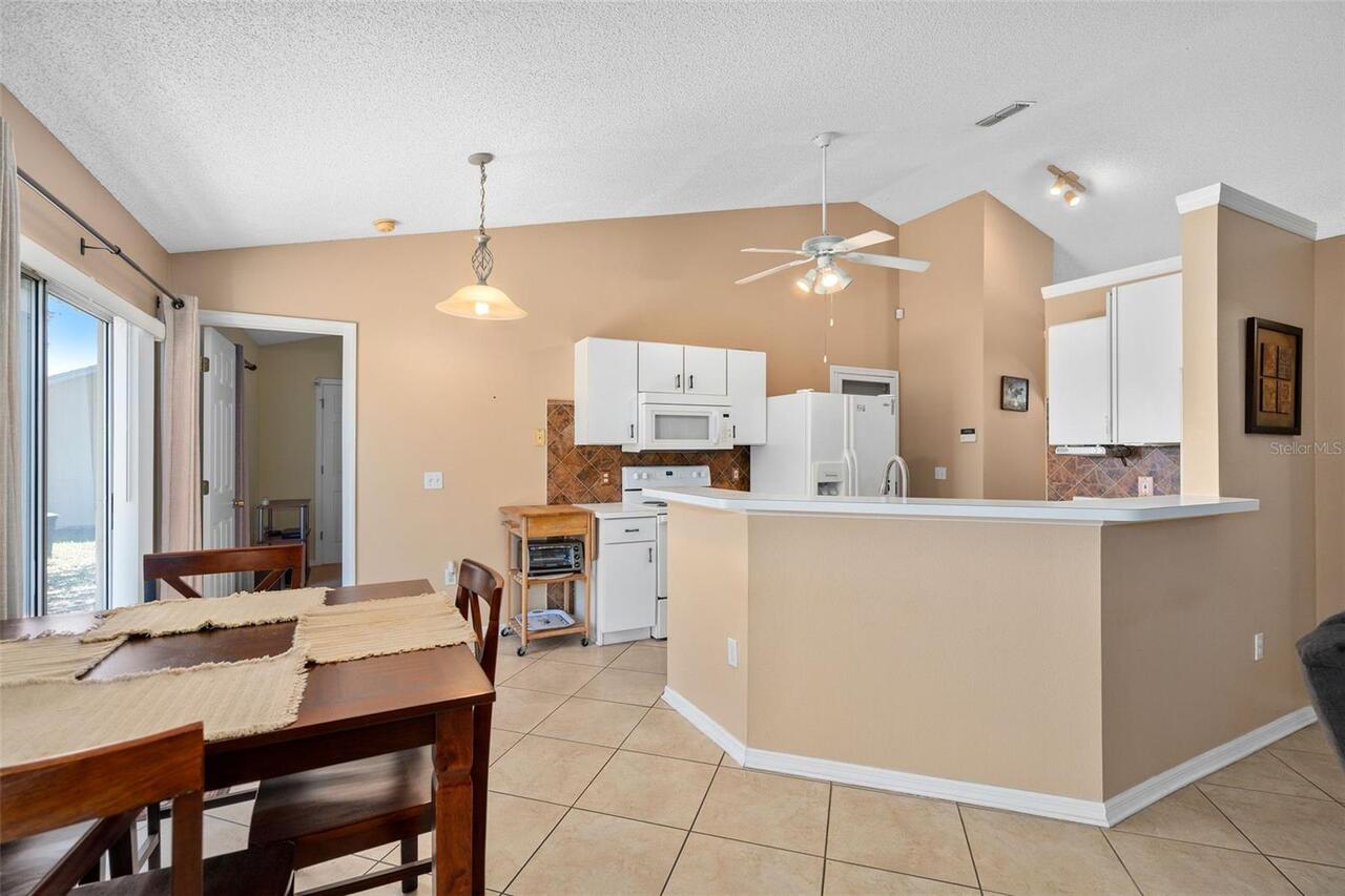 Listing Photo 12