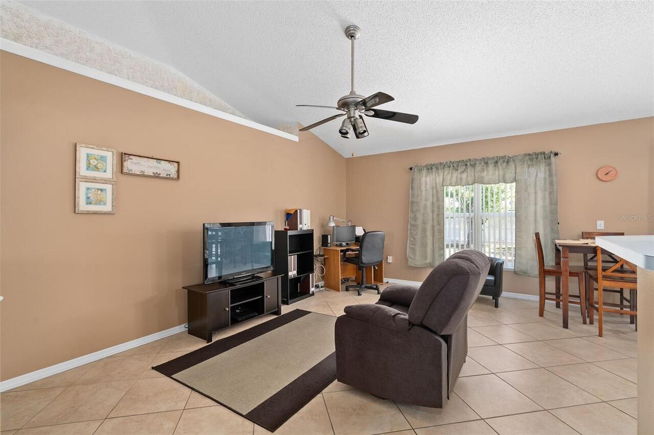 Listing Photo 14