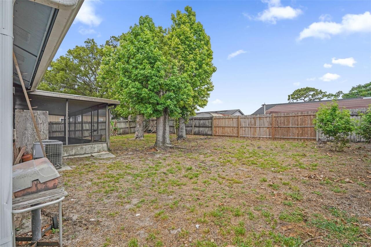 Listing Photo 11