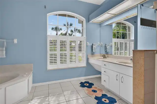 Listing Photo 46