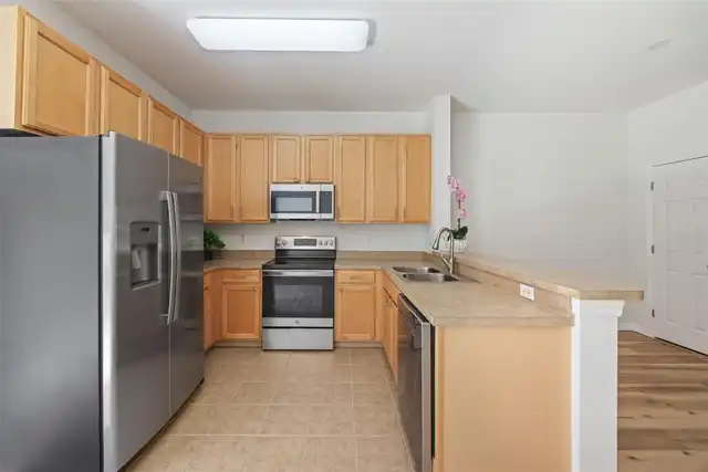 Listing Photo 16