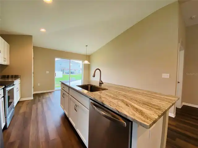 Listing Photo 9