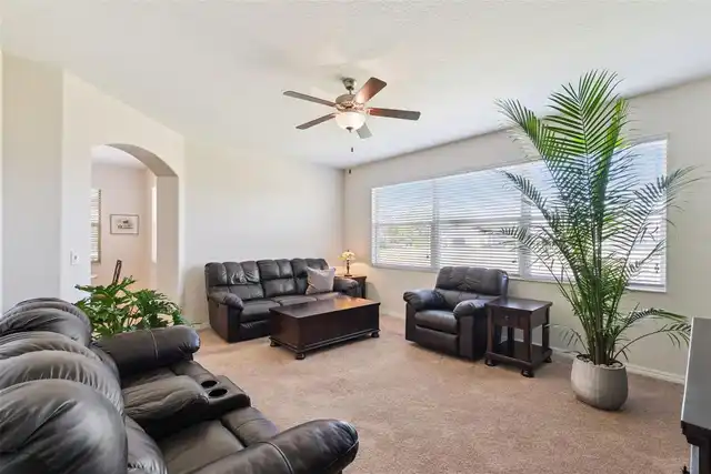 Listing Photo 9