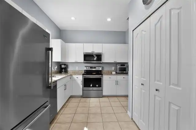 Listing Photo 10