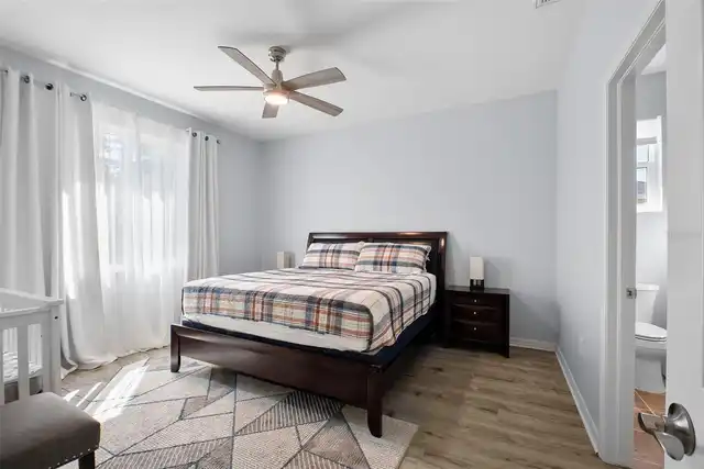Listing Photo 11